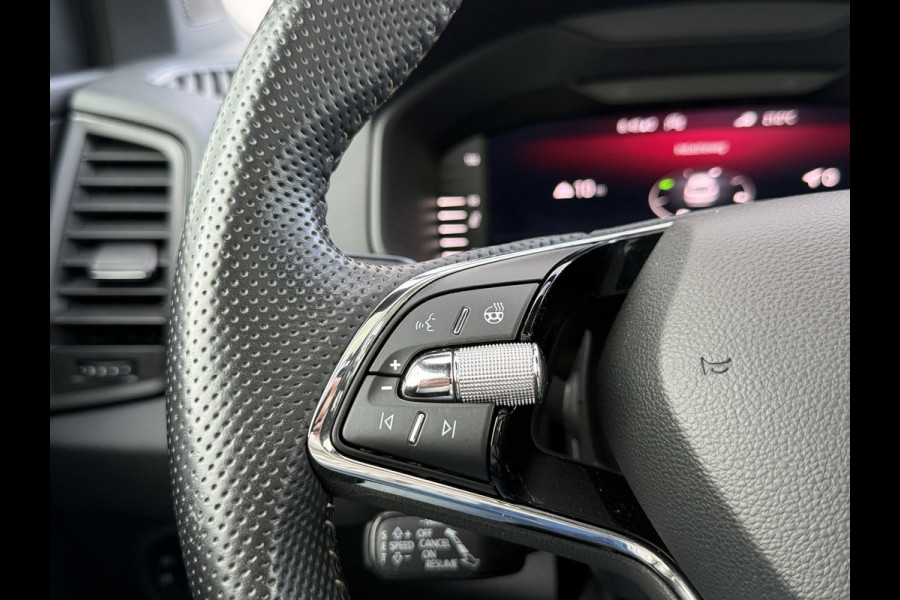 Škoda Karoq 1.5 TSI 150pk ACT DSG Sportline | Pano dak | Acc | Camera
