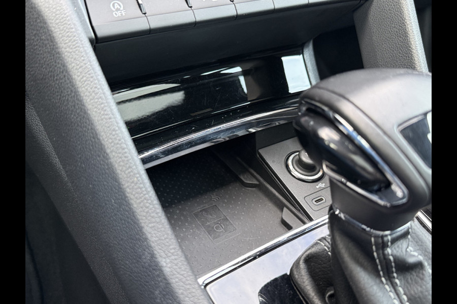 Škoda Karoq 1.5 TSI 150pk ACT DSG Sportline | Pano dak | Acc | Camera