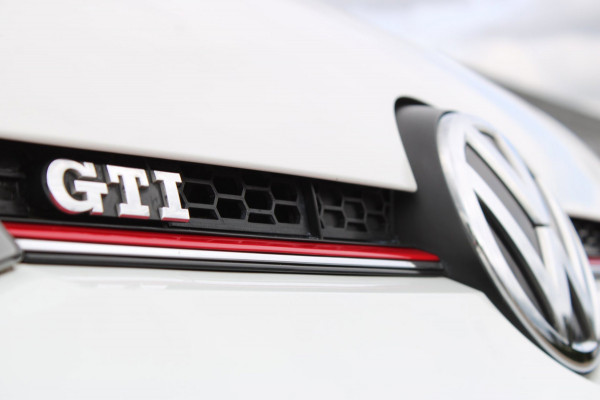Volkswagen up! 1.0 GTI BeatsAudio Schuifdak 116pk! Camera