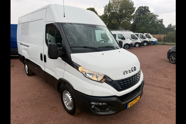 Iveco Daily 35S16V 2.3 160PK L2H2 3.5T trekgewicht / Cruise / Airco