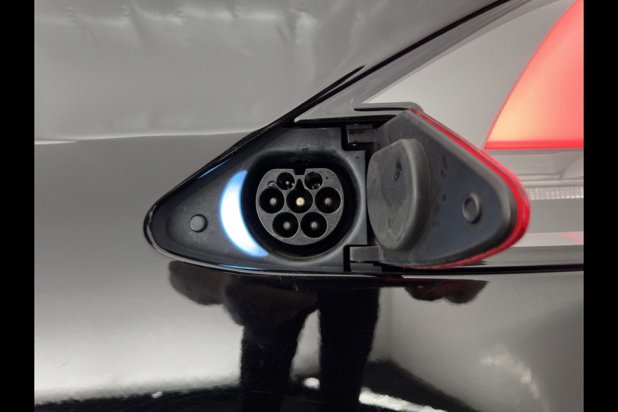 Tesla Model X 75D Base [ 7-Pers. ] [3-Fase-17kW] {SoH-84%} (INCL-BTW) Aut. *PANO-WINDOW | AUTOPILOT | LEATHER-FABRIC | NAVI-FULLMAP | FULL-LED | AIRSUSPENSION | DIGI-COCKPIT | CCS-FASTLOADER | KEYLESS | DAB+ | HEATED-SPORTSEATS | PRIVACY-GLASS | 20"A