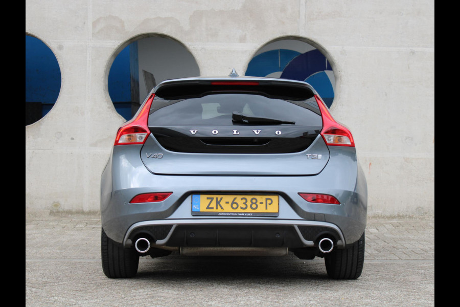Volvo V40 1.5 T3 Polar+ Sport | PANORAMA DAK | STOELVERWARMING | NAVIGATIE |
