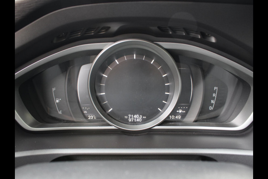 Volvo V40 1.5 T3 Polar+ Sport | PANORAMA DAK | STOELVERWARMING | NAVIGATIE |