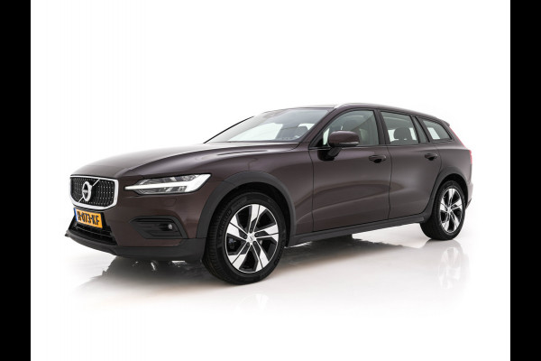 Volvo V60 Cross Country 2.0 D4 AWD Pro Aut. *LEATHER | FULL-LED | HARMAN/KARDON-AUDIO | NAVI-FULLMAP | MEMORY-PACK | BLIND-SPOT | DIGI-COCKPIT | HEATED/VENTILATED-CONTOURSEATS | CAMERA | ECC | PDC | CRUISE | TOWBAR | 18''ALU*