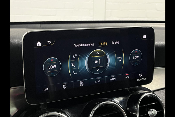 Mercedes-Benz GLC 300e 4MATIC Adapt. cruise | Open dak | Burmester | Massage | Memory | Stoelverwarming | Camera | Ambiente verlichting | Carplay | Originele kleur*