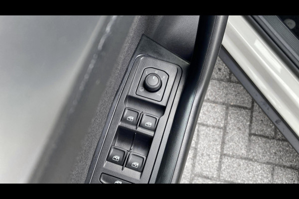 Volkswagen T-Roc 1.5 TSI Life Business Ascot grey | Stoelverwarming | Keyless | Navigatie | Acc