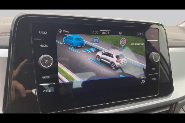 Volkswagen T-Roc 1.5 TSI Life Business Ascot grey | Stoelverwarming | Keyless | Navigatie | Acc