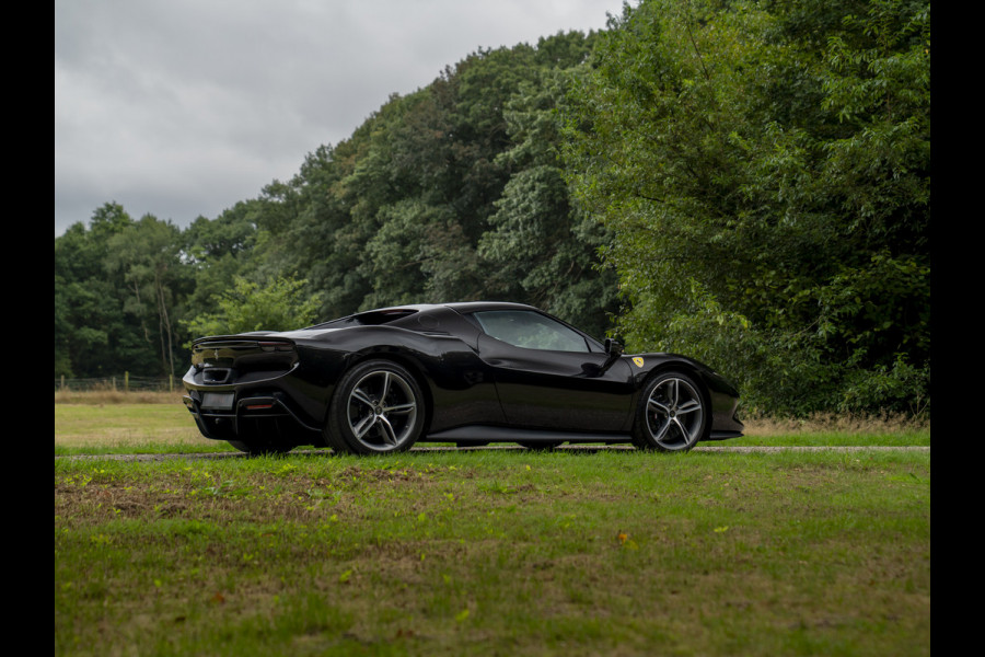 Ferrari 296 GTB 3.0 V6 | Lift | Cioccolato Racing Seats