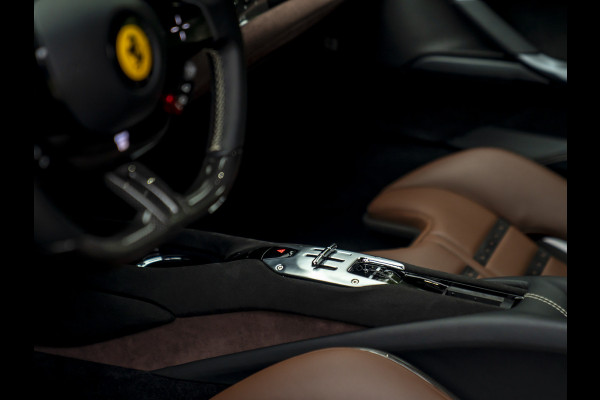 Ferrari 296 GTB 3.0 V6 | Lift | Cioccolato Racing Seats