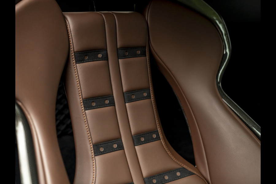 Ferrari 296 GTB 3.0 V6 | Lift | Cioccolato Racing Seats
