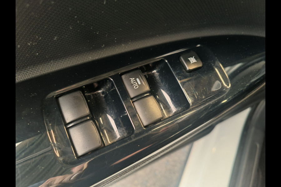 Mitsubishi Space Star 1.2 Instyle uit 2018 Rijklaar + 12 maanden Bovag-garantie Henk Jongen Auto's in Helmond,  al 50 jaar service zoals 't hoort!