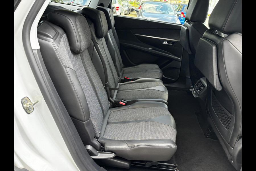 Peugeot 5008 1.2 PureTech Allure CAMERA|7PERSOONS|TREKHAAK|LEDER|NAVI