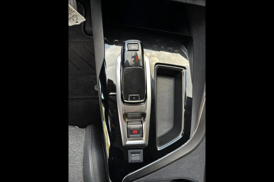 Peugeot 5008 1.2 PureTech Allure CAMERA|7PERSOONS|TREKHAAK|LEDER|NAVI