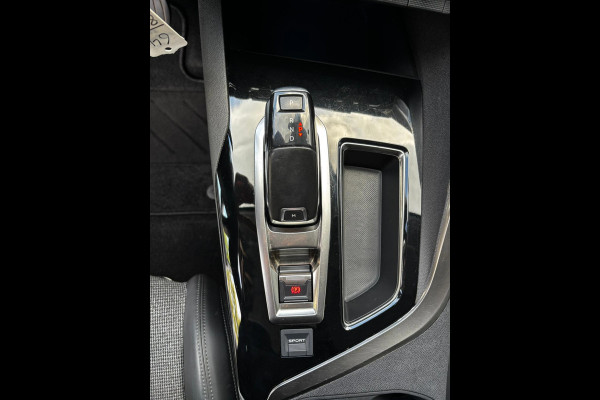 Peugeot 5008 1.2 PureTech Allure CAMERA|7PERSOONS|TREKHAAK|LEDER|NAVI