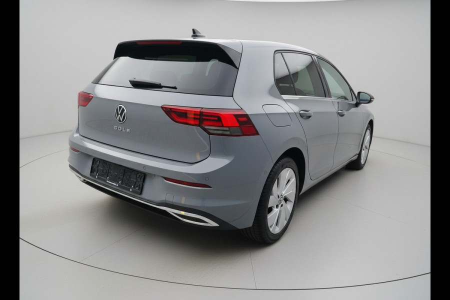 Volkswagen Golf 1.5 TSI 130pk Style * LAGE KMSTAND 26.000KM! * ParkeerCamera * Adaptieve Cruise Control *
