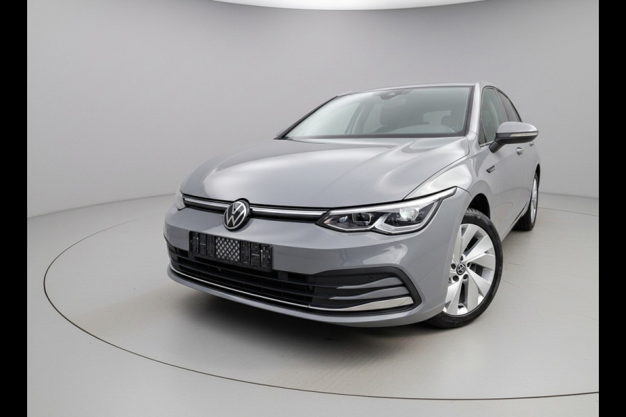 Volkswagen Golf 1.5 TSI 130pk Style * LAGE KMSTAND 26.000KM! * ParkeerCamera * Adaptieve Cruise Control *