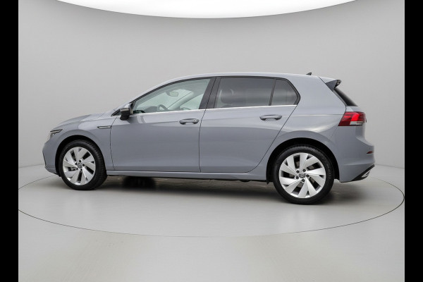 Volkswagen Golf 1.5 TSI 130pk Style * LAGE KMSTAND 26.000KM! * ParkeerCamera * Adaptieve Cruise Control *