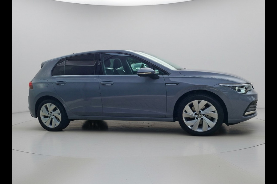 Volkswagen Golf 1.5 TSI 130pk Style * LAGE KMSTAND 26.000KM! * ParkeerCamera * Adaptieve Cruise Control *