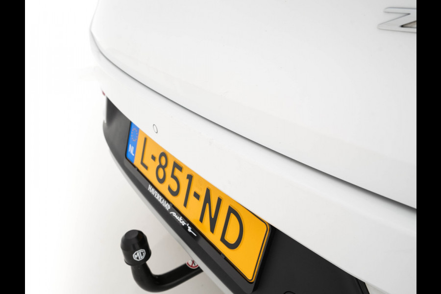 MG ZS EV Luxury 45 kWh {SoH-87%} (INCL-BTW) Aut. *PANO | LEATHER | CCS-FASTLOADER | KEYLESS | NAVI-FULLMAP | ADAPTIVE-CRUISE | CAMERA | HEATED-SPORTSEATS | CARPLAY | BLINDSPOT | DAB | LANE-ASSIST | 17''ALU*