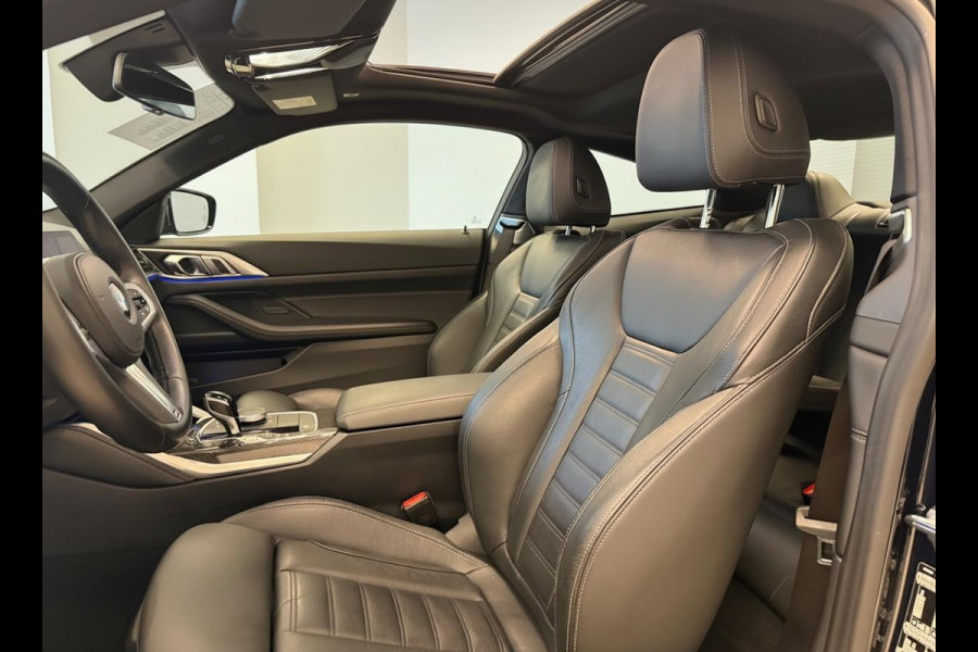 BMW 4 Serie Coupé 420i High Executive M-Pakket GARANTIE TOT 07-2032* . PANORAMA-DAK . PARKEERSENSOREN VOOR & ACHTER . STOELVERWARMING . 1E EIGENAAR! .