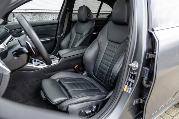 BMW 3 Serie 330e High Ex M-Sport Frozen / Glazen dak / Adaptief onderstel / Electrische stoelen /