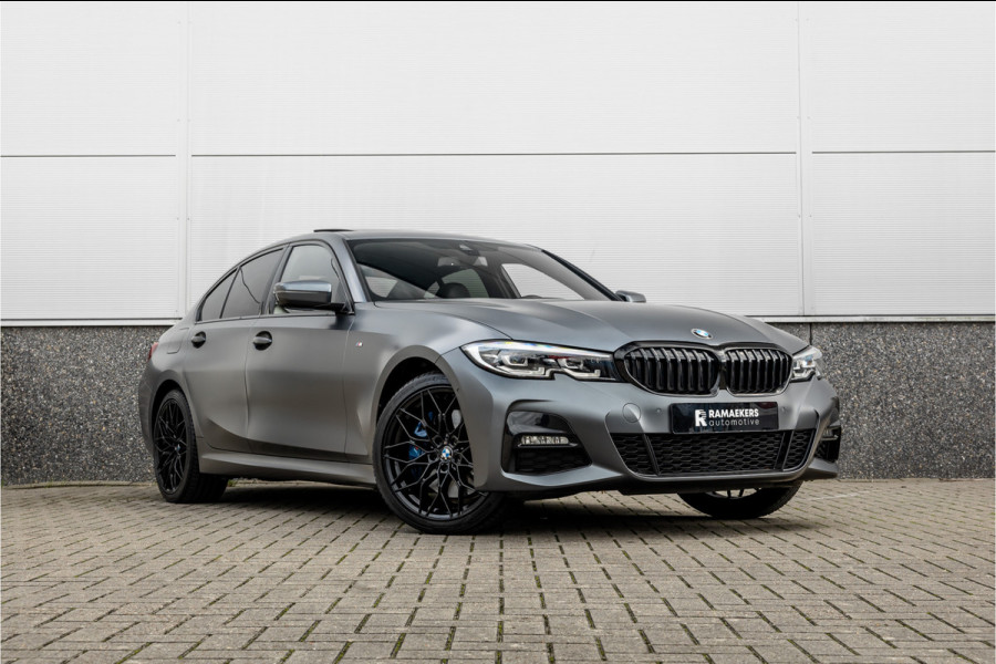BMW 3 Serie 330e High Ex M-Sport Frozen / Glazen dak / Adaptief onderstel / Electrische stoelen /