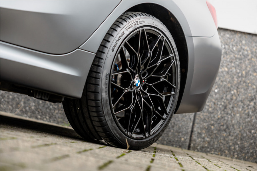 BMW 3 Serie 330e High Ex M-Sport Frozen / Glazen dak / Adaptief onderstel / Electrische stoelen /