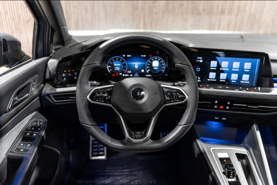 Volkswagen Golf 1.5 eTSI R-Line 2020 DSG IQ PANO CAMERA VIRTUAL