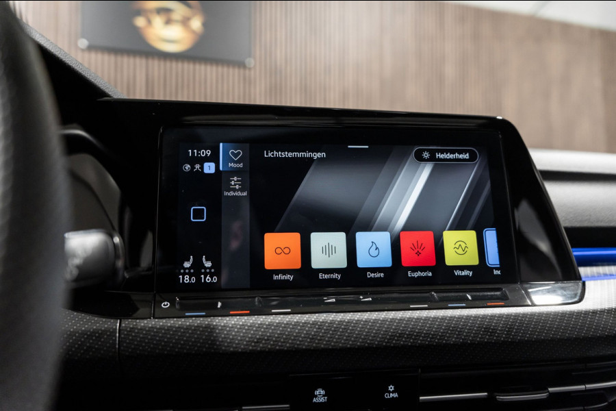 Volkswagen Golf 1.5 eTSI R-Line 2020 DSG IQ PANO CAMERA VIRTUAL