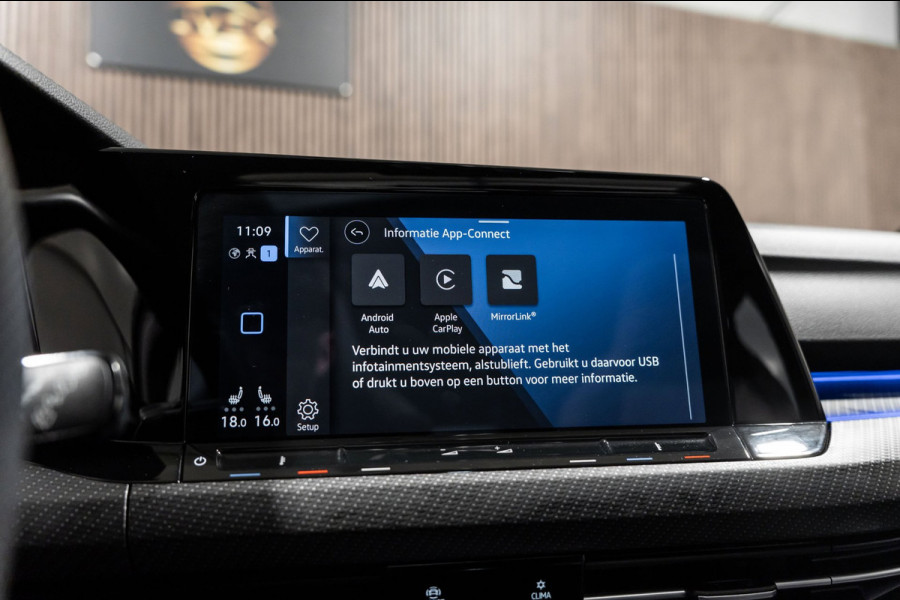 Volkswagen Golf 1.5 eTSI R-Line 2020 DSG IQ PANO CAMERA VIRTUAL