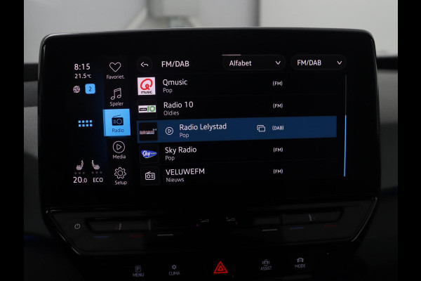 Volkswagen ID.3 First Max 58 kWh | SOH 92.0% | Panoramadak | Adaptive cruise | Stuur/stoel verwarming | Carplay | Camera | Sfeerverlichting | Trekhaak |