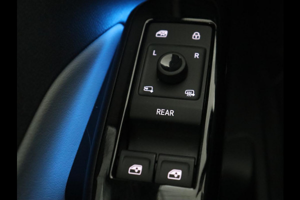 Volkswagen ID.3 First Max 58 kWh | SOH 92.0% | Panoramadak | Adaptive cruise | Stuur/stoel verwarming | Carplay | Camera | Sfeerverlichting | Trekhaak |