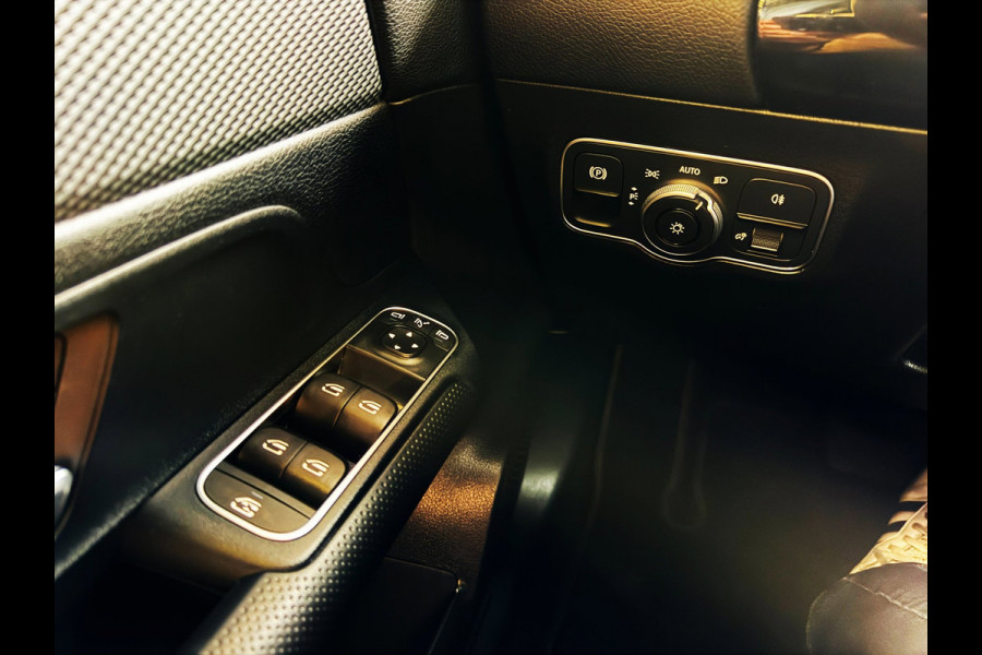 Mercedes-Benz GLA 250 e Luxury Line Camera_Carplay_Leder_zeer nette auto