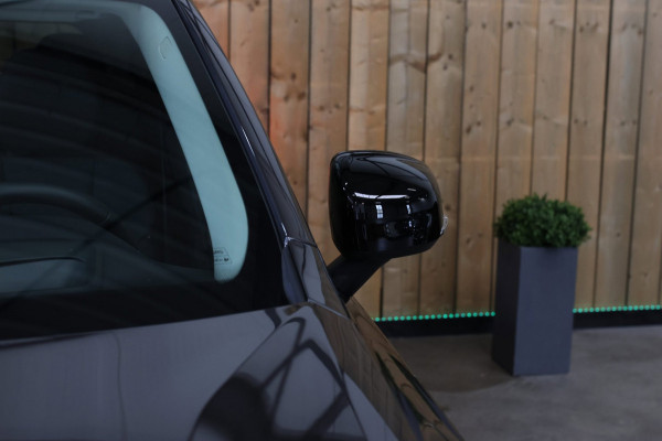 Volvo XC90 2.0 T8 Plug-in hybrid AWD Plus Dark *Pano*H/K*Head-Up*360 Camera*