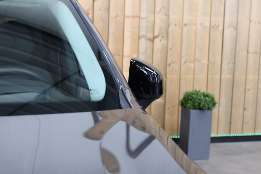 Volvo XC90 2.0 T8 Plug-in hybrid AWD Plus Dark *Pano*H/K*Head-Up*360 Camera*