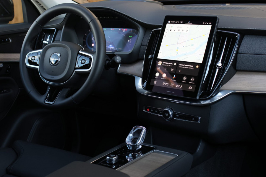 Volvo XC90 2.0 T8 Plug-in hybrid AWD Plus Dark *Pano*H/K*Head-Up*360 Camera*