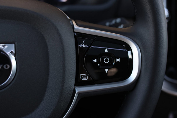 Volvo XC90 2.0 T8 Plug-in hybrid AWD Plus Dark *Pano*H/K*Head-Up*360 Camera*
