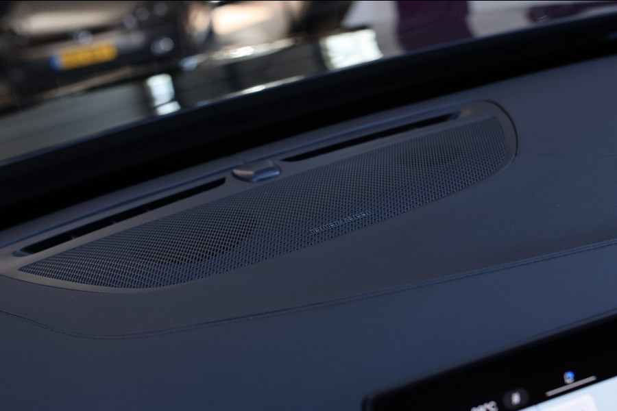 Volvo XC90 2.0 T8 Plug-in hybrid AWD Plus Dark *Pano*H/K*Head-Up*360 Camera*