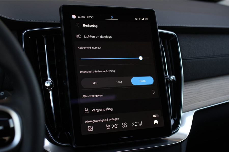 Volvo XC90 2.0 T8 Plug-in hybrid AWD Plus Dark *Pano*H/K*Head-Up*360 Camera*