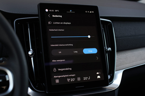 Volvo XC90 2.0 T8 Plug-in hybrid AWD Plus Dark *Pano*H/K*Head-Up*360 Camera*