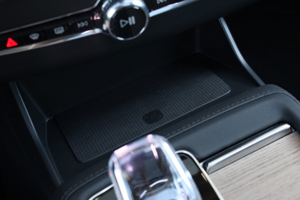 Volvo XC90 2.0 T8 Plug-in hybrid AWD Plus Dark *Pano*H/K*Head-Up*360 Camera*