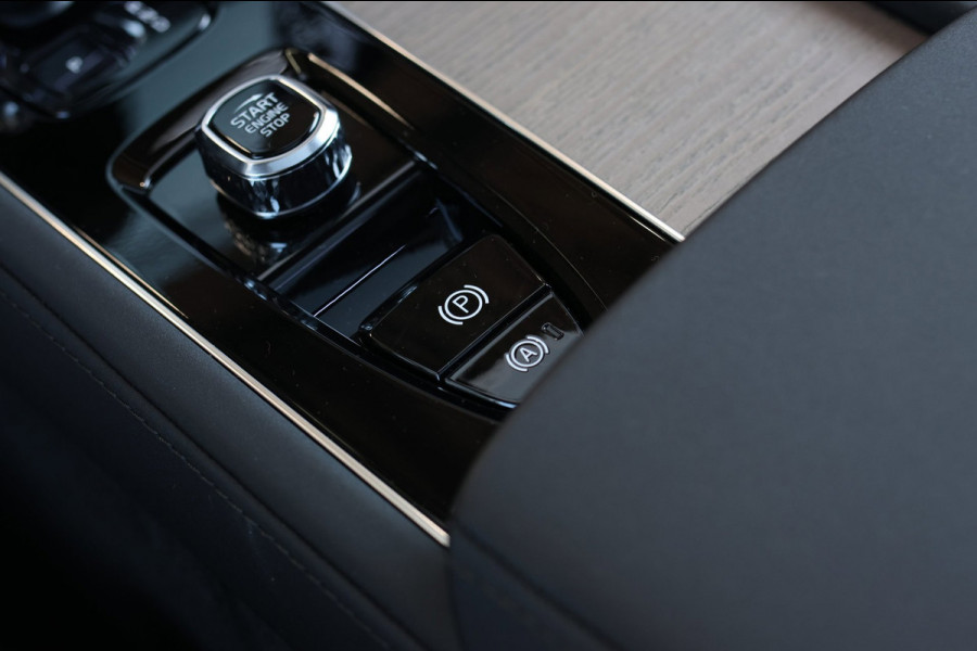 Volvo XC90 2.0 T8 Plug-in hybrid AWD Plus Dark *Pano*H/K*Head-Up*360 Camera*