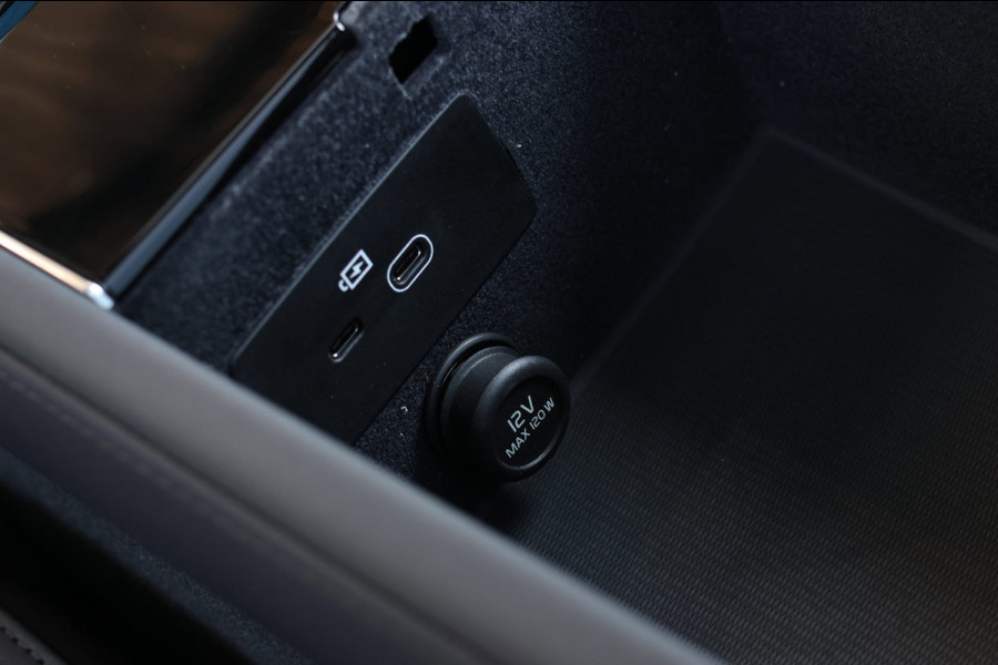 Volvo XC90 2.0 T8 Plug-in hybrid AWD Plus Dark *Pano*H/K*Head-Up*360 Camera*