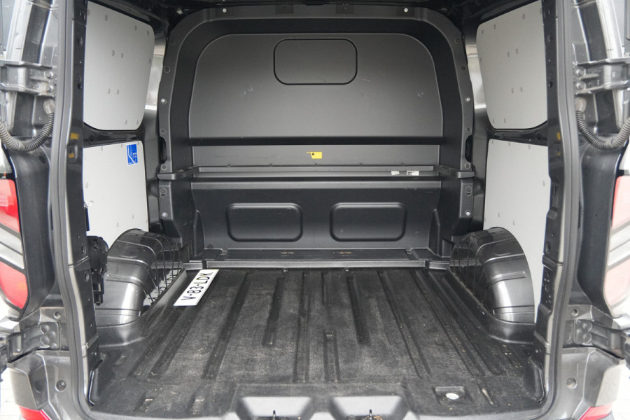Ford Transit Custom 320 2.0 TDCI L1H1 Trend DC 136pk 6 Zits - Trekhaak - Stoel/Stuurverwarming - LED - Carplay/Android - Cruise - Rijklaar