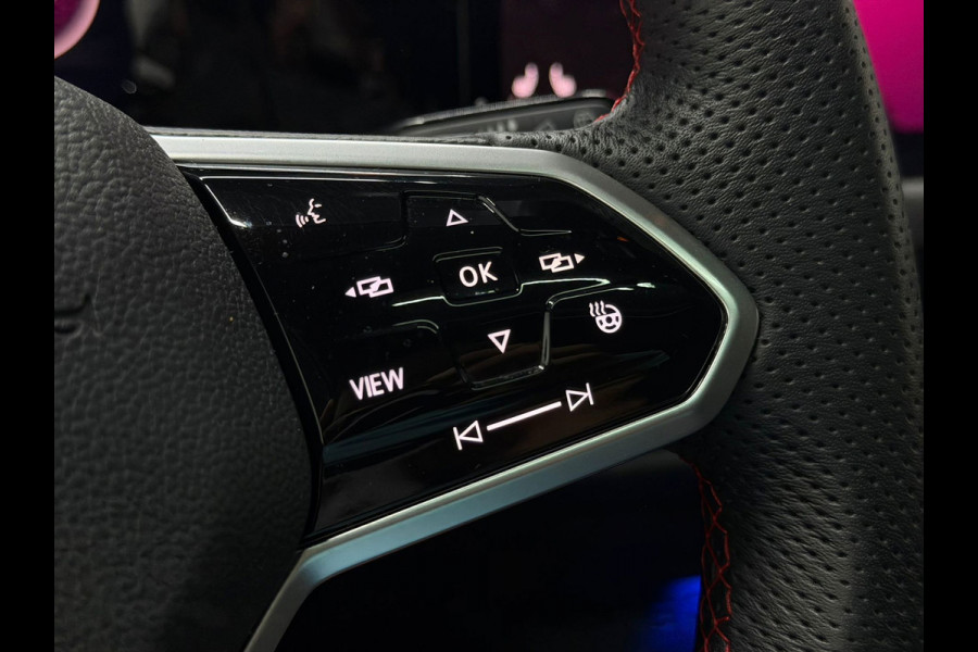 Volkswagen Golf 2.0 TSI GTI Clubsport Keyless HUD Pano IQ HK