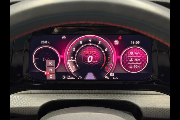 Volkswagen Golf 2.0 TSI GTI Clubsport Keyless HUD Pano IQ HK