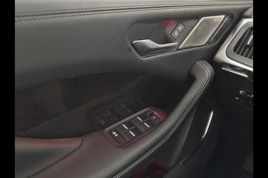 Jaguar I-PACE EV400 First Edition 90 kWh {SoH-90%} Aut. *PANO | HEAD-UP | LEATHER | FULL-LED | HEATED-SPORTSEATS | MEMORY-PACK | BLIND-SPOT | MERIDIAN-SOUND | DIGI-COCKPIT | PRIVACY-GLASS | AMBIENT-LIGHT | CAMERA | KEYLESS | 22''ALU*