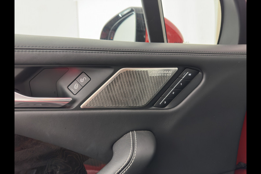 Jaguar I-PACE EV400 First Edition 90 kWh {SoH-90%} Aut. *PANO | HEAD-UP | LEATHER | FULL-LED | HEATED-SPORTSEATS | MEMORY-PACK | BLIND-SPOT | MERIDIAN-SOUND | DIGI-COCKPIT | PRIVACY-GLASS | AMBIENT-LIGHT | CAMERA | KEYLESS | 22''ALU*