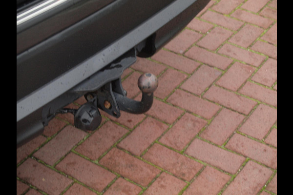 Toyota highlander 2.5 AWD Hybrid Business | 7 Persoons | Camera | Trekhaak | Apple Carplay | ACC | NL-Auto |
