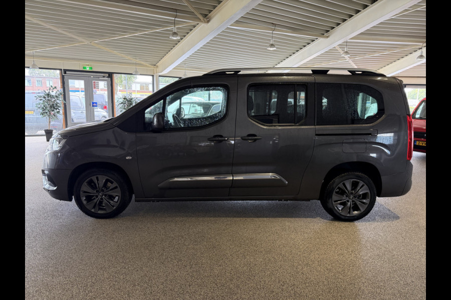 Toyota PROACE CITY Verso 1.2 Turbo 130pk Active Long 7 persoons / rolstoel lift / vaste prijs rijklaar € 24.950 marge / lease vanaf € 407 / automaat / camera / grijs metallic / dubbele schuifdeur / euro 6